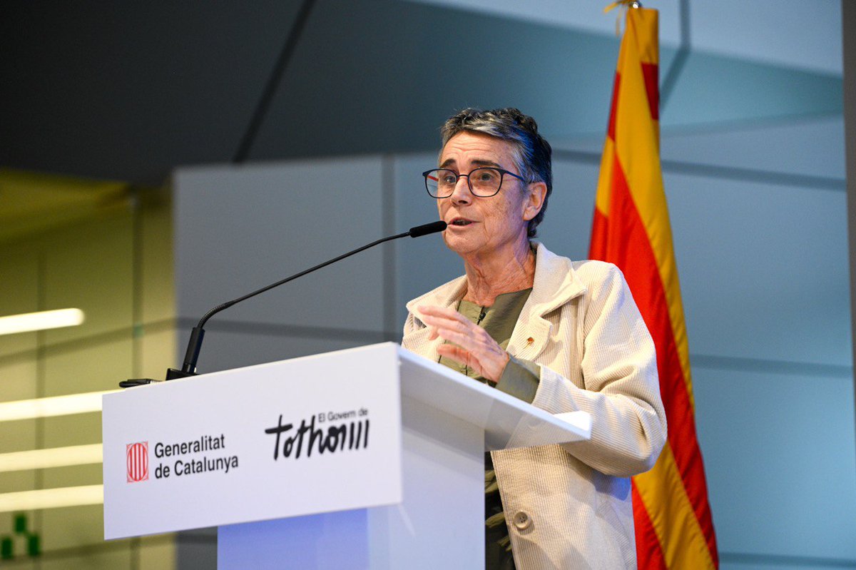 valex_cat's tweet image. Consellera de @salutcat, tenim dret a saber quines són les "mesures correctores" que el seu departament diu que ha aplicat a la @clinicadiagonal pels delictes d'odi que hi han sofert persones catalanoparlants. Si no les diu és que no existeixen. I què passa amb l'agressor?