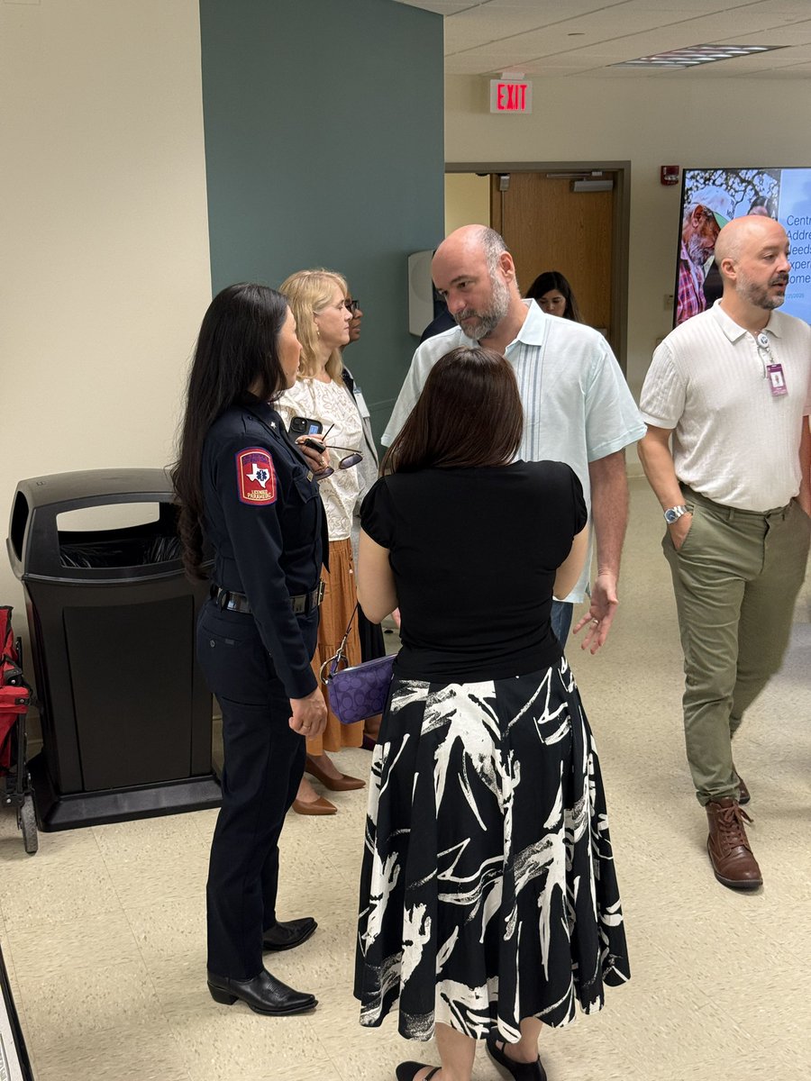 chitovela3's tweet image. This morning I toured Central Health’s new Medical Respite Center, a 50 bed facility that gives unhoused patients a safe and supportive place to fully recover after hospital stays. Too often, people are discharged straight to the streets and end up back in the emergency room.…