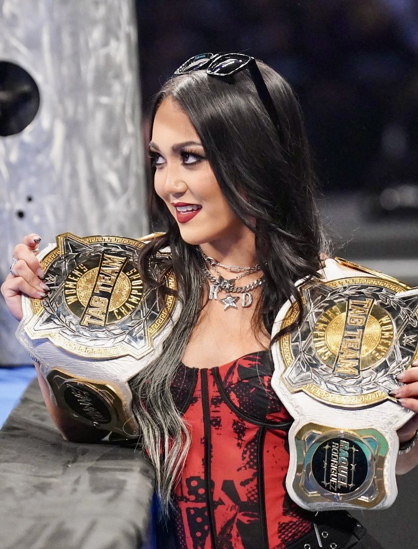 FOLLOW TRAIN! #WWERaw       

- Follow me &amp; RT (IFB) 
- Like This Tweet
- Reply With A GIF of Your Favorite Wrestler
- Like And Follow Everyone Who Does This

LETS ALL GROW TOGETHER 💫
