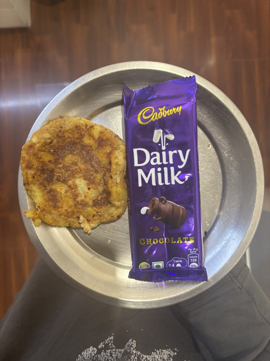 dontcrysaanjh's tweet image. aloo tikki and chocolate for dinner today 😇 hopefully won&apos;t get a stomach ache lol