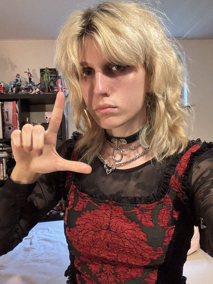spicyborzoi's tweet photo. Bow down to your queen 🦇 🖤
#findom #femsom #finsub zahlsklave paypig findom finsub #gothdom https://t.co/Y0P3zw1T6x