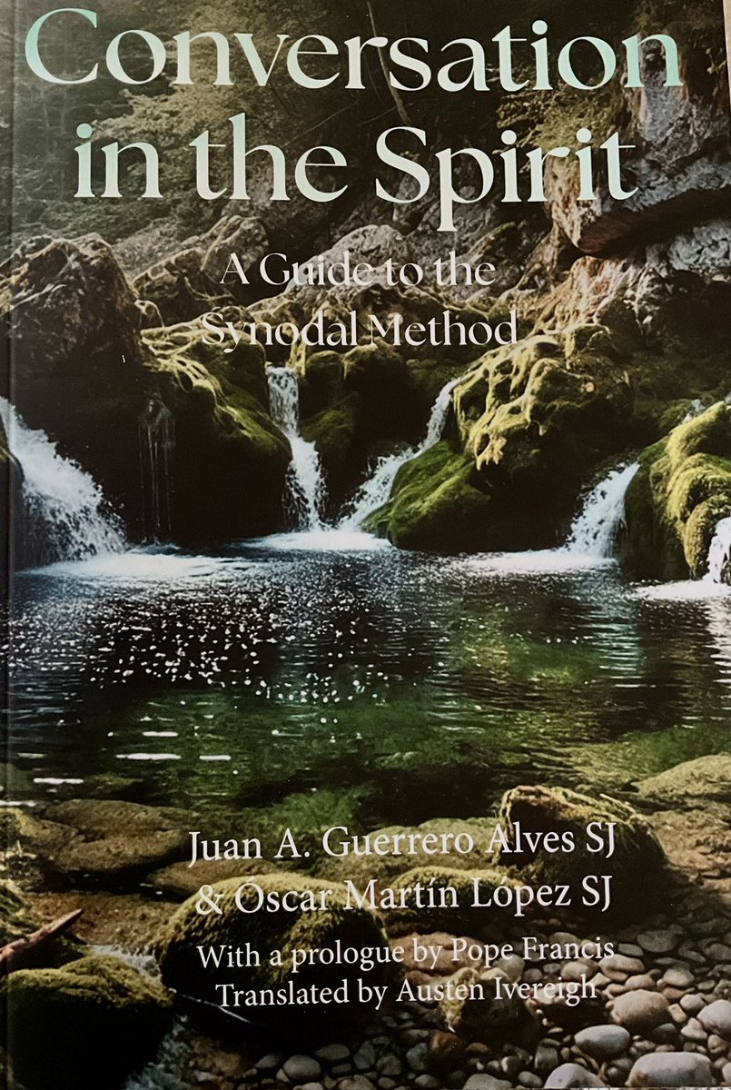 austeni's tweet image. Delighted to receive copies of this authoritative book by Jesuits Juan Guerrero & Oscar Martín López on the art, craft, theology and practice of conversation in the Spirit. I was privileged to translate it into English from Spanish. Prologue by Francis. From @MgrPublications