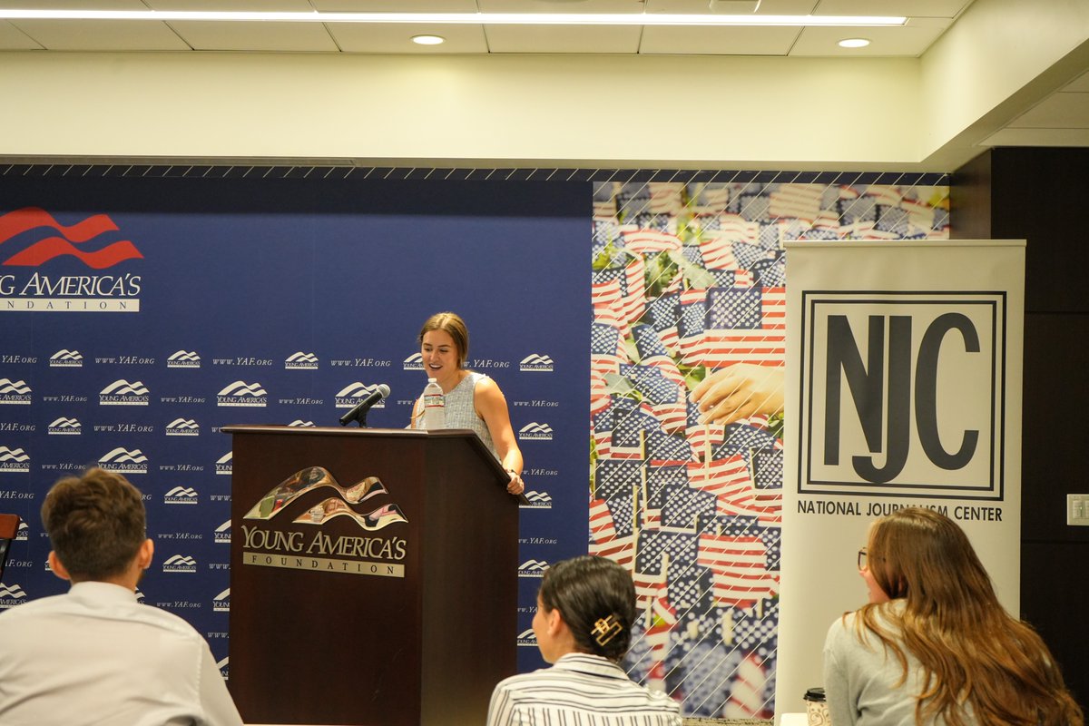 NJC_YAF's tweet image. Happy to have @GabbyOrr_ join us last Friday for a session on campaign reporting. She pulled up Geoff and Becket's LinkedIn profiles and showed us how to sleuth out their phone numbers, we were impressed.