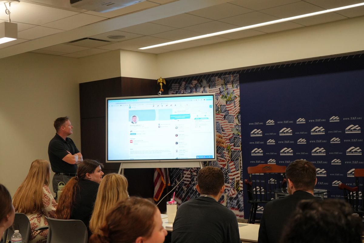 NJC_YAF's tweet image. Happy to have @GabbyOrr_ join us last Friday for a session on campaign reporting. She pulled up Geoff and Becket's LinkedIn profiles and showed us how to sleuth out their phone numbers, we were impressed.