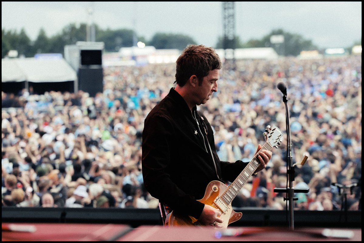 NoelGallagher's tweet image. Final night, Manchester 🐝
20.07.25
#oasislive25