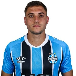 GremioIM's tweet photo. meio campo dos cara é Saúl e Jorginho https://t.co/KHU0O6ysz7