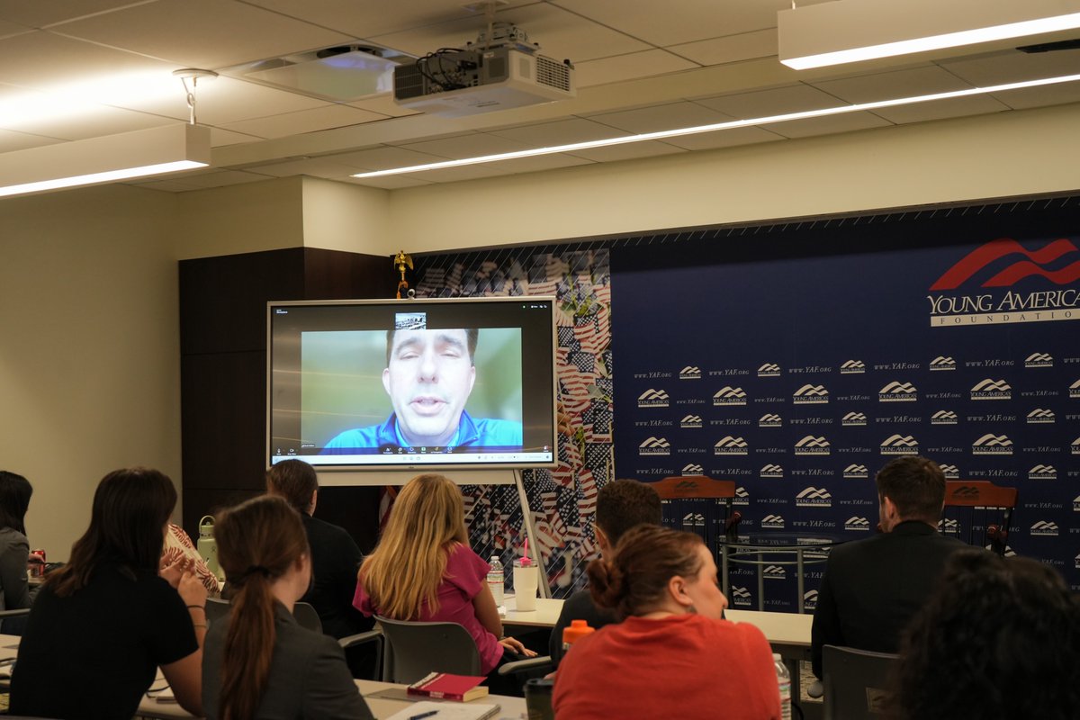 NJC_YAF's tweet image. Always a pleasure to hear from @ScottWalker, even if it's over zoom. He gave valuable advice last Friday about how a reporter can best interact with public officials.