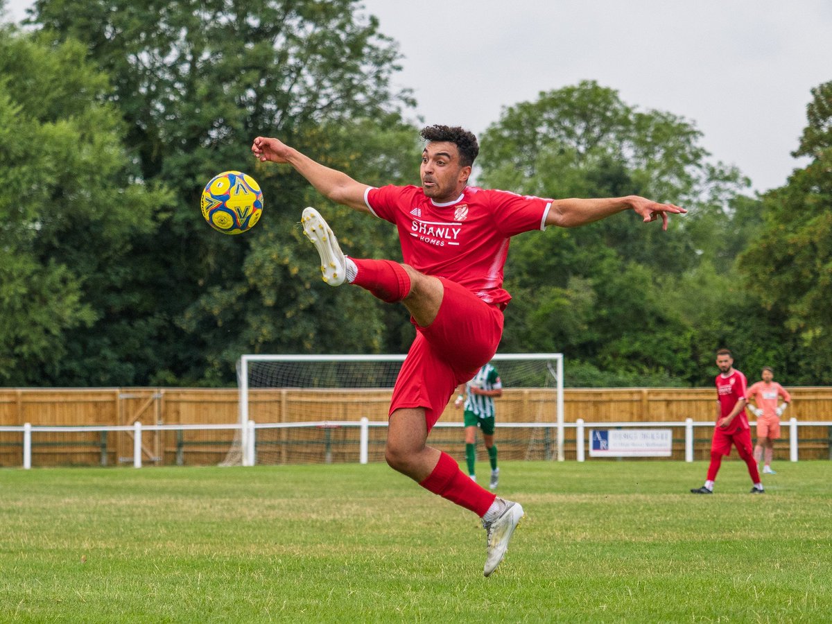 Duncan Eames (@duncan_eames) on Twitter photo My match photos from Saturday's friendly between <a href="/kidlingtonfc_/">Kidlington FC</a> and <a href="/FHFC1907/">Flackwell Heath FC</a> can be seen here:
flickr.com/gp/djeames/H3o… My match photos from Saturday's friendly between <a href="/kidlingtonfc_/">Kidlington FC</a> and <a href="/FHFC1907/">Flackwell Heath FC</a> can be seen here:
flickr.com/gp/djeames/H3o…