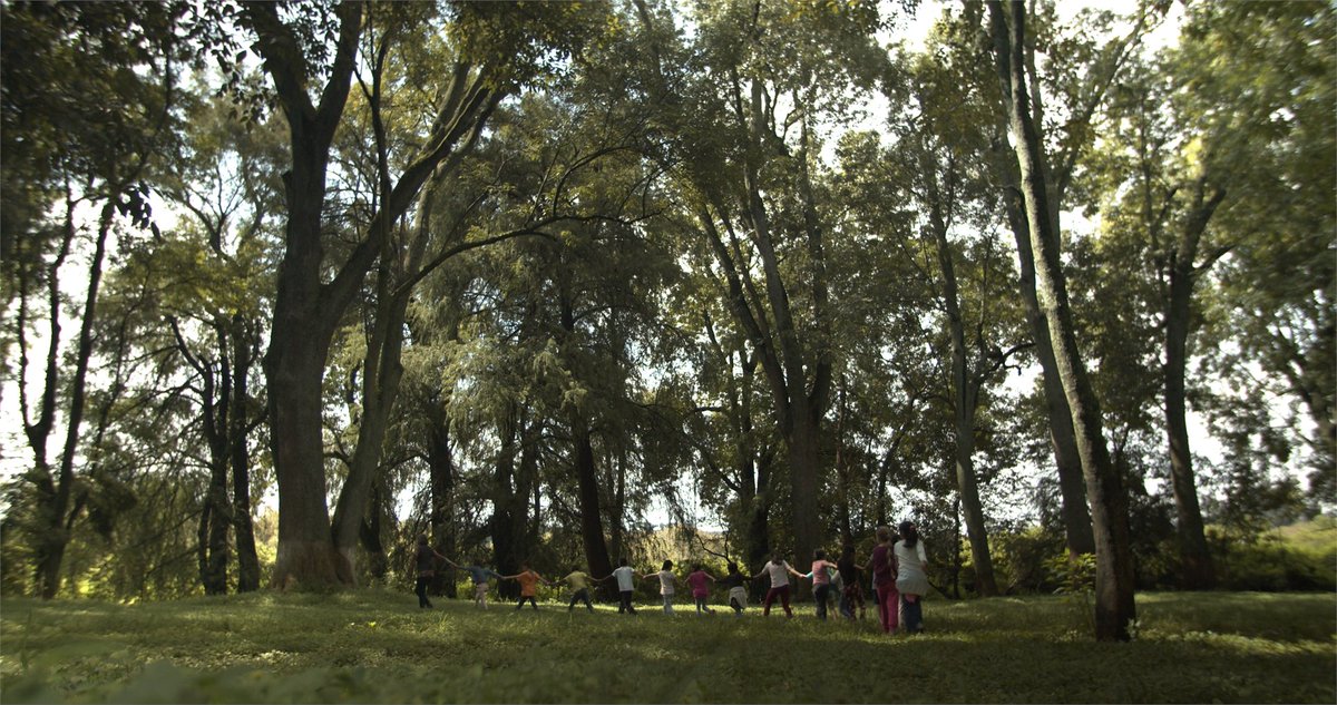 procine_oficial's tweet image. 🟣 22 de julio, 16 h
📽️ Cartelera #EstaciónPROCINE
🎬 LA FALLA (2024)
Dir. Alana Simões
Una maestra y sus alumnos se despiden entre temblores, descubrimientos y ternura en un salón de clases en Jalisco.
📍 Metro Zapata
🎟️ Entrada libre
🔗 cineenlaciudad.cdmx.gob.mx
@artegiosdist