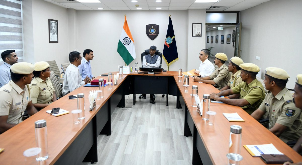 BPRDIndia's tweet image. 11 Assistant Superintendents of Jail (Grade-1) of Tamil Nadu, Kerala and Karnataka, undergoing Basic training at Academy of Prisons and Correctional Administration (APCA), Vellore visited BPR&D HQ, New Delhi,today on a Study tour and interacted with the Senior Officers.