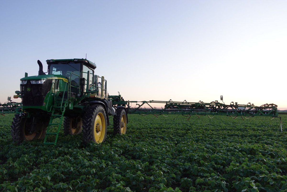 GrainFarmers's tweet image. GFO attended the Temiskaming Crop Coalition Twilight Crop Tour last week! 🚜 It was a great evening of knowledge-sharing, including a strip till corn trial, soybean variety trial, and winter wheat trial. A big thank you to all who made it possible!