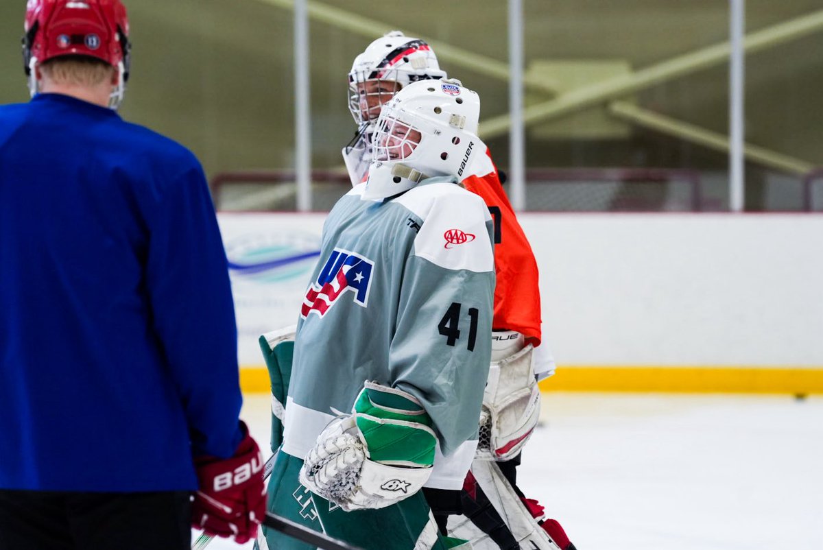 usahockey's tweet image. Goalie Nation putting in some work this morning at Girls National 16/17 Camp, driven by @AAAClubAlliance! 🥅 👊 #USAHPDC
