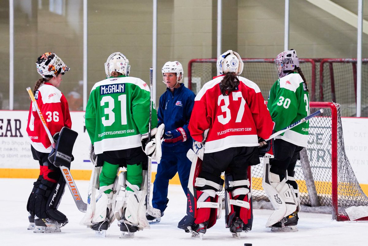 usahockey's tweet image. Goalie Nation putting in some work this morning at Girls National 16/17 Camp, driven by @AAAClubAlliance! 🥅 👊 #USAHPDC