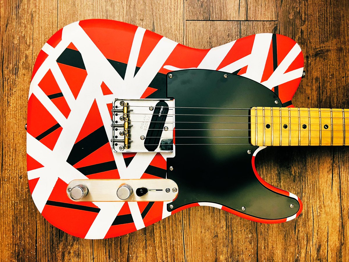 AmericanGwyn's tweet image. I built an Eddie Van Halen-style Telecaster.
(Fender USA neck, alder body, locking tuners, Greer Amps Neckplate, Dimarzio Super Distortion T humbucker).