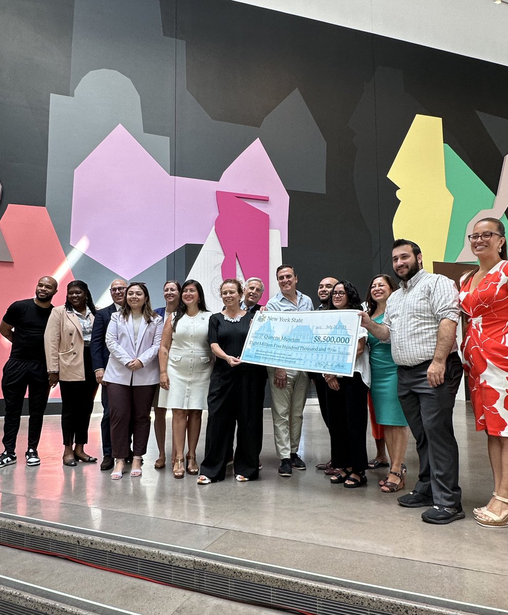 ValdezAssembly's tweet image. Proud to stand alongside the Queens delegation to celebrate the state’s $8.5M investment in the Queens Museum! This money will create the borough’s first children’s art museum + fund transformative upgrades that will make the Museum an even more dynamic and vital gathering place.