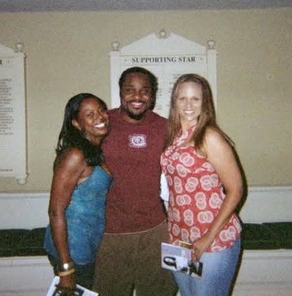 AjaSmith_'s tweet image. Heartbroken to hear about the passing of the incredibly talented Malcolm-Jamal Warner 💔🙏. It was a blessing to share time with him—me, my friend Cherita, and Malcolm shared some beautiful memories and laughs together. A kind soul, a brilliant artist, and a true icon. You will…