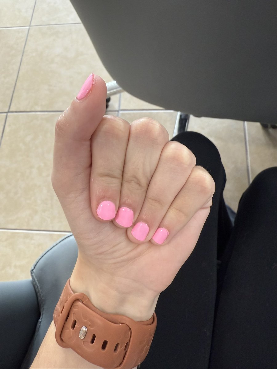 jenna_sutton87's tweet image. nail day!🤩

I was feeling inspired by my new pink vinyl!🩷