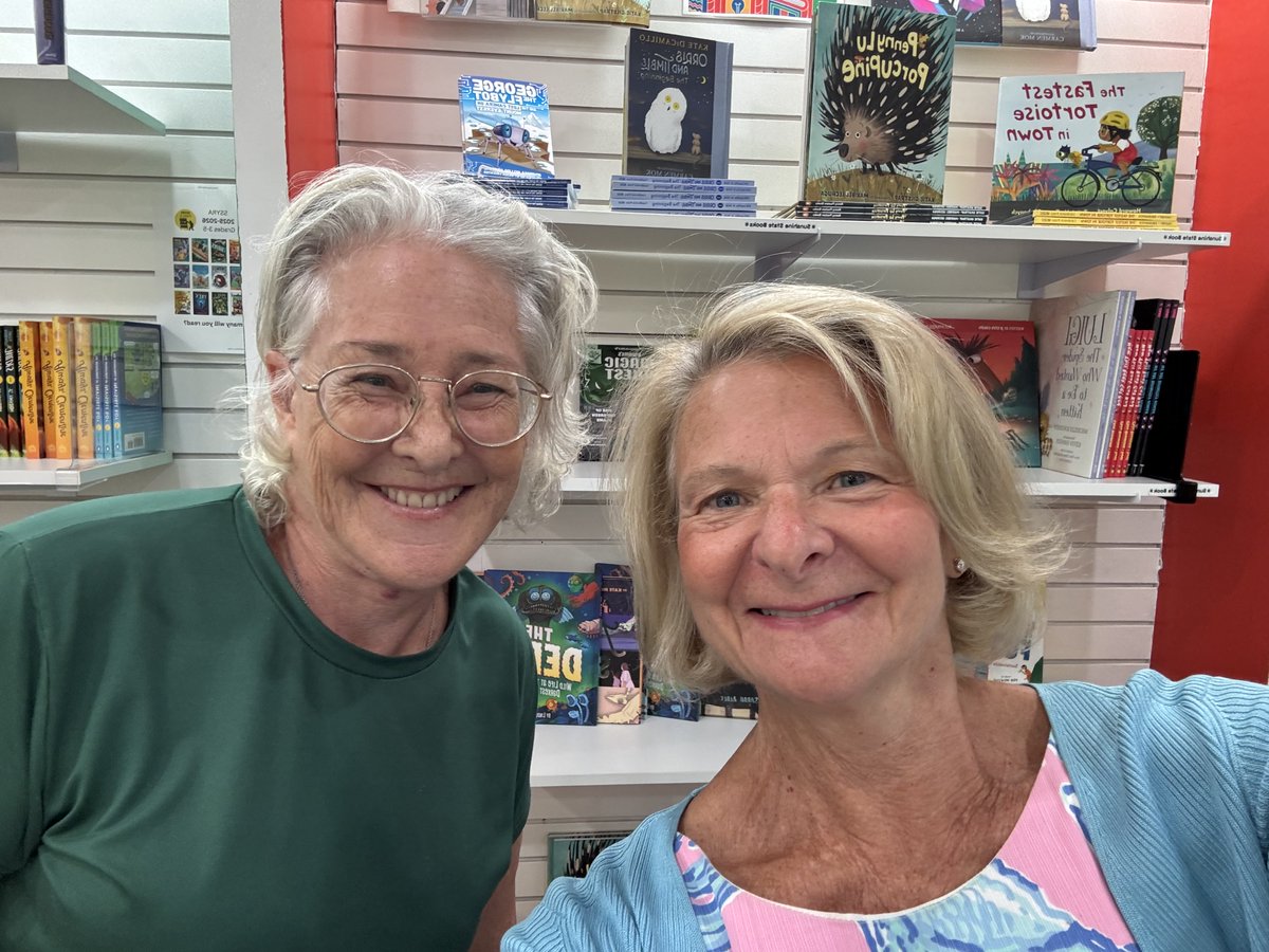 LisaScottoline's tweet image. Thanks to everyone in Orlando who came out for THE UNRAVELING OF JULIA tour event and big thanks to Lauren and the great staff at @WritersBlockWP!