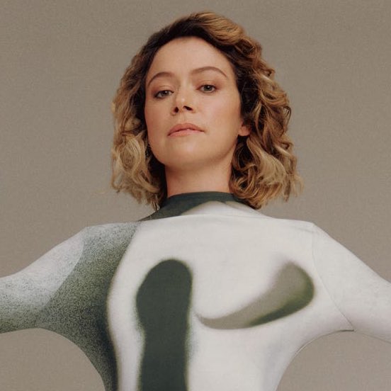 ClNEMADDlCT's tweet image. Jake Johnson joins Tatiana Maslany in Apple TV+ series MAXIMUM PLEASURE GUARANTEED from director David Gordon Green.
The comedic thriller follows a newly divorced mom who falls down a dangerous rabbit hole of blackmail, murder and youth soccer.