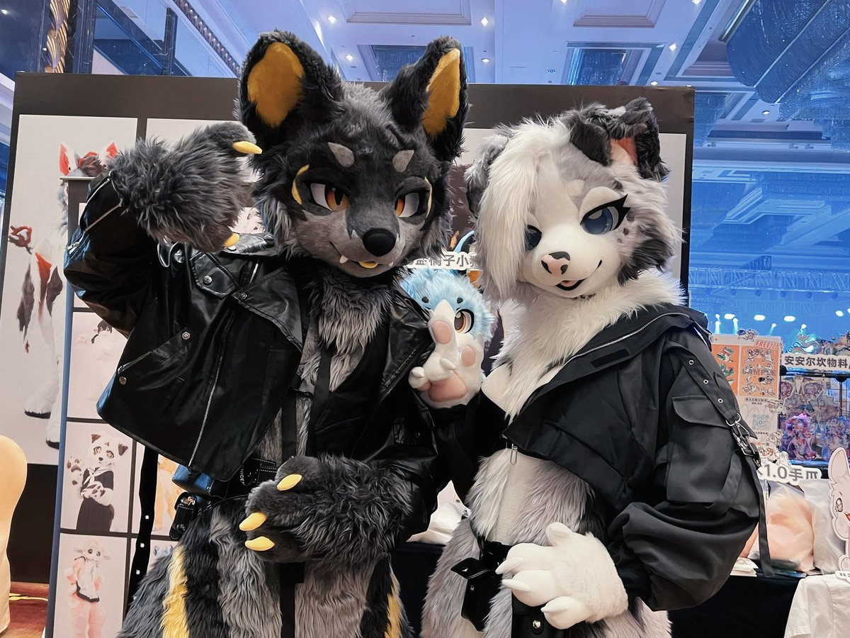 When your hobby is styling outfits for fursuits.😈😈