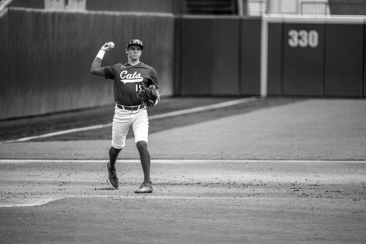 THSB Player Spotlight - Caden Mitchell - Sulphur Springs
Stat Line: .414, 36 H, 8 2B, 2 3B, 28 R, 20 RBI, 13 SB, 5 W, 48 K, 1.17 ERA

Mitchell was a 4A THSCBA All-Star selection.  See where Caden ranks among the stat leaders in the ZV-TEE/THSB Postseason Stat Package.

See the