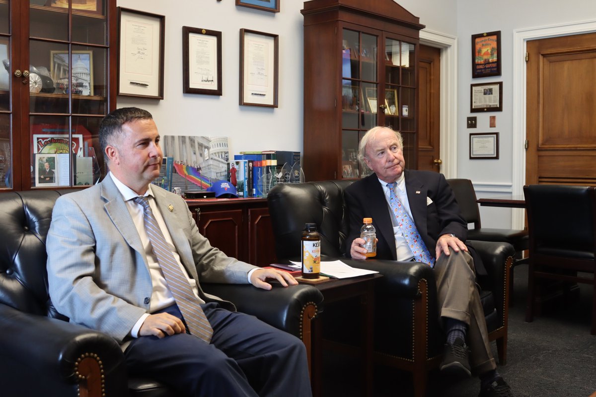 RepDarrenSoto's tweet image. Met with Impact Health to discuss the repercussions that Republicans' One Big Ugly Law will have on Medicaid, health insurance rates, and hospital funding across our state.
We are proud to support our healthcare providers as they work to keep our constituents healthy & covered.