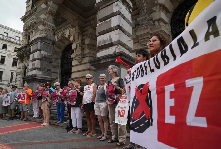 naiz: (@naiz_info) on Twitter photo «El Subfluvial no es progreso», denuncia una protesta ruidosa ante la Diputación de Bizkaia naiz.eus/eu/info/notici…
✍️ <a href="/goikodeustu/">agustin goikoetxea</a> «El Subfluvial no es progreso», denuncia una protesta ruidosa ante la Diputación de Bizkaia naiz.eus/eu/info/notici…
✍️ <a href="/goikodeustu/">agustin goikoetxea</a>
