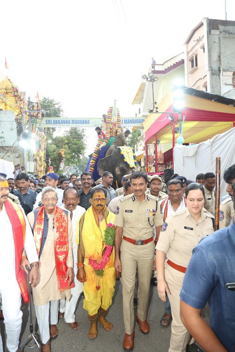 CPHydCity's tweet image. The month-long Bonalu festivities came to a peaceful and vibrant conclusion today. Today City Police Commissioner Mr. CV Anand along with his family members, visited the historic Sri Akkanna Madanna temple and flagged off the ghatam procession, led by an elephant, that traversed…