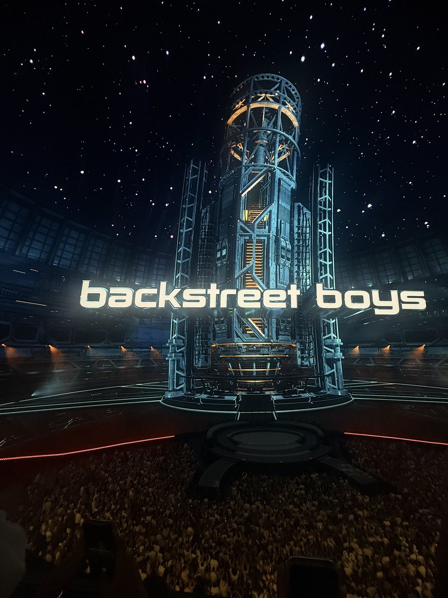 mill88178's tweet image. Backstreet Boys unlocked a core memory last night 🥹🪩 #bsb #BSBSphere #vegas @SphereVegas @backstreetboys