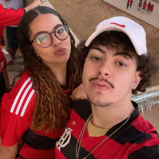 limazxm's tweet image. >20 de julho de 2024
>chamo uma gata pra um primeiro encontro diferente
>jogo do flamengo. ela aceitou
>1x0 pro CRICIÚMA
>vergonha
>pedro aos 76
>penalti aos 89
>gabi. gol.
>de virada.
>a gente se beija pela primeira vez no gol.
>estamos namorando.
>te amo gabigol. te amo gigi.