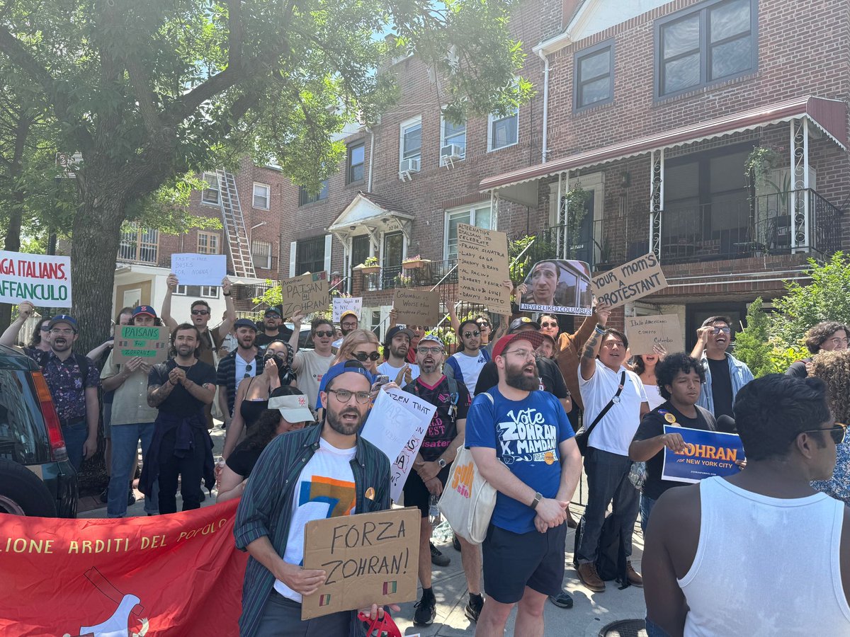 Italians4Zohran's tweet image. Beautiful showing of solidarity today! Thanks for all who came out