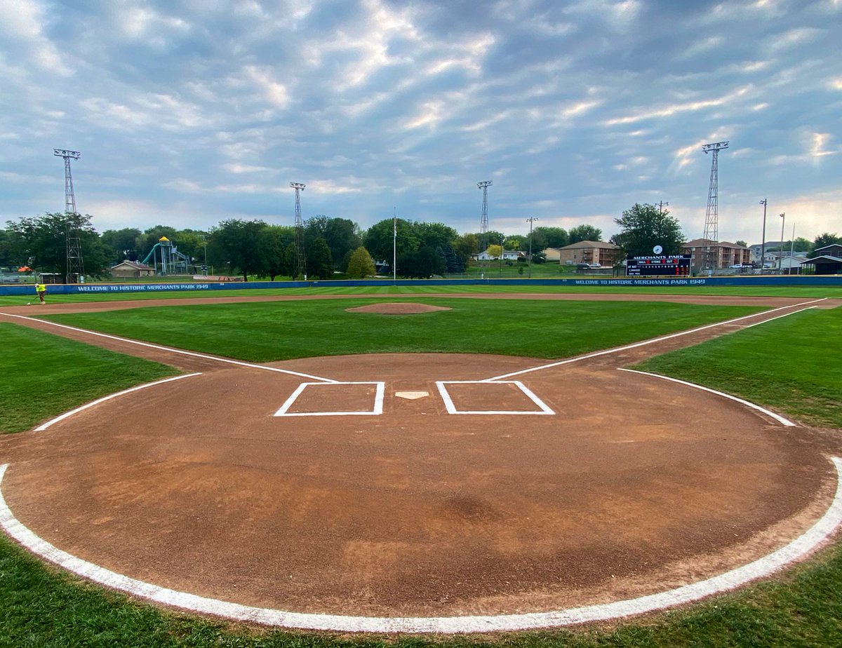 HPOnAir's tweet image. Greetings from Carroll 👋 

Excited to be on the call for @IHSAA State Baseball with @Watch_IHSSN!

Here are my assignments for Day ☝️

• Martensdale St. Mary’s vs. Kee
• Saint Ansgar vs. Logan-Magnolia

#iahsbb