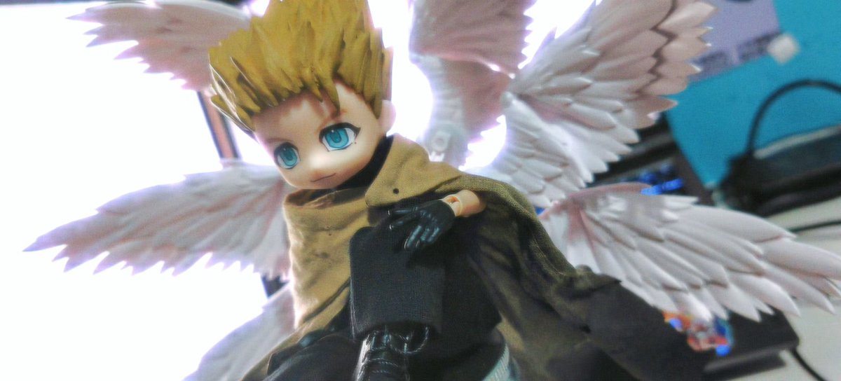 WiNyIn083's tweet image. 最近在做的事⬇️翅膀实在是太适合vash了忍不住一直一直拍…#trigun