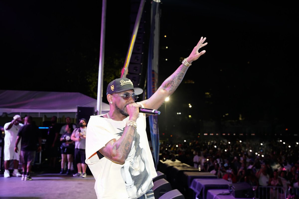 nycgov's tweet image. Brooklyn’s own Fabolous lit up the stage as the headliner of Sunday’s free Rise Up NYC concert at Wingate Park!
This year’s edition of Rise Up NYC kicked off on Saturday with Beenie Man and will feature performances across all five boroughs through August 17.