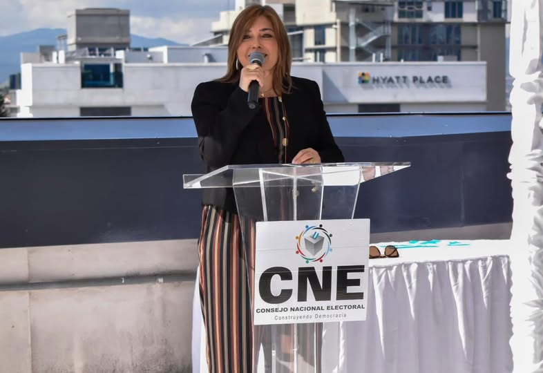 Observatorio Político de Mujeres se solidariza con Ana Paola Hall - ► hondudiario.com/2025/07/21/obs…