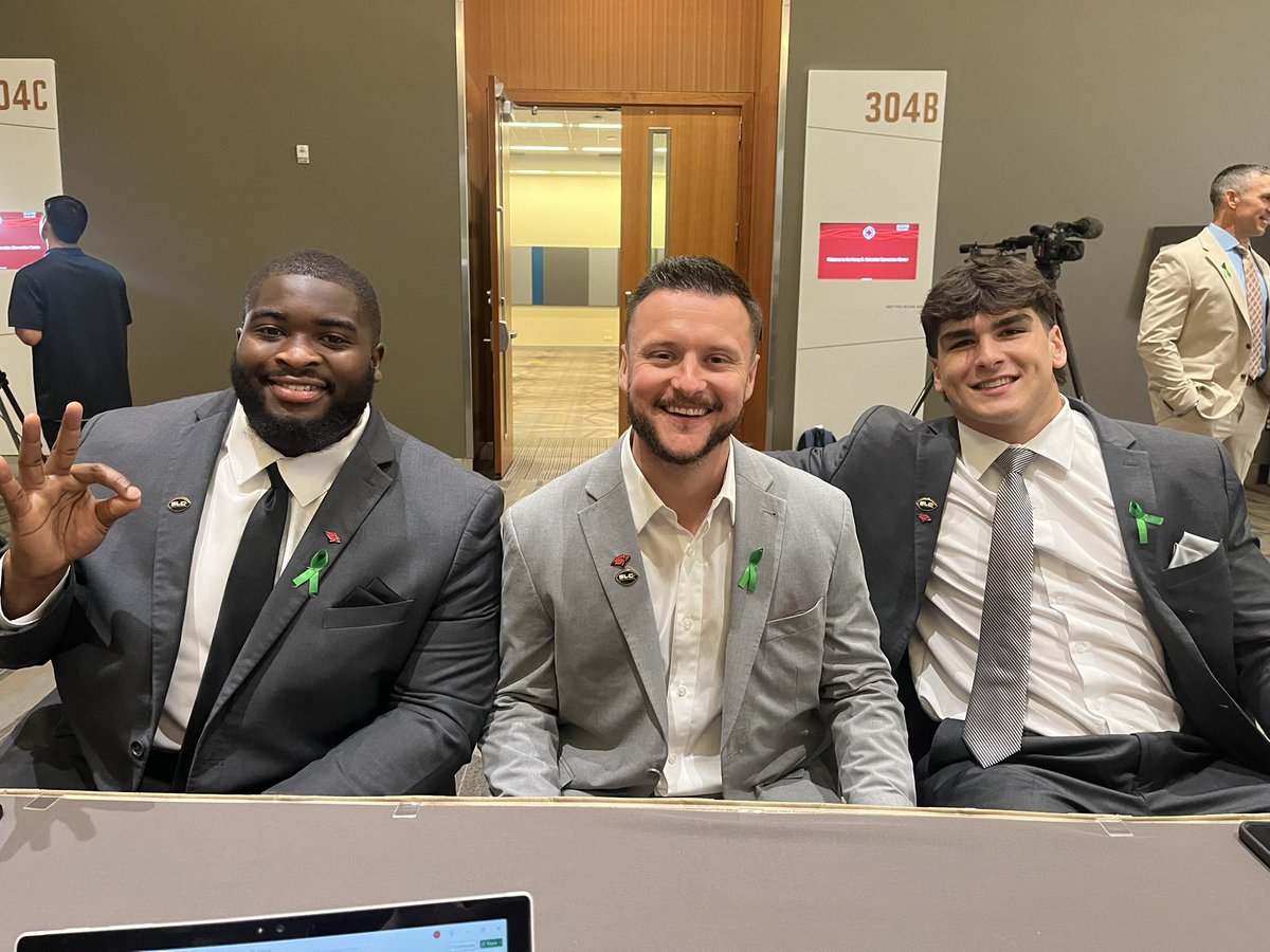 The Other D1 Podcast (@theotherd1) on Twitter photo Word Up! <a href="/UIWFootball/">UIW Football</a> <a href="/Coach_Killough/">Clint Killough</a> <a href="/DeclanWiliams3/">Declan Williams</a> <a href="/TraveonNewsome/">๐๐๐๐๐๐๐ ๐๐๐๐๐๐๐. ๐ฆ</a> Word Up! <a href="/UIWFootball/">UIW Football</a> <a href="/Coach_Killough/">Clint Killough</a> <a href="/DeclanWiliams3/">Declan Williams</a> <a href="/TraveonNewsome/">๐๐๐๐๐๐๐ ๐๐๐๐๐๐๐. ๐ฆ</a>