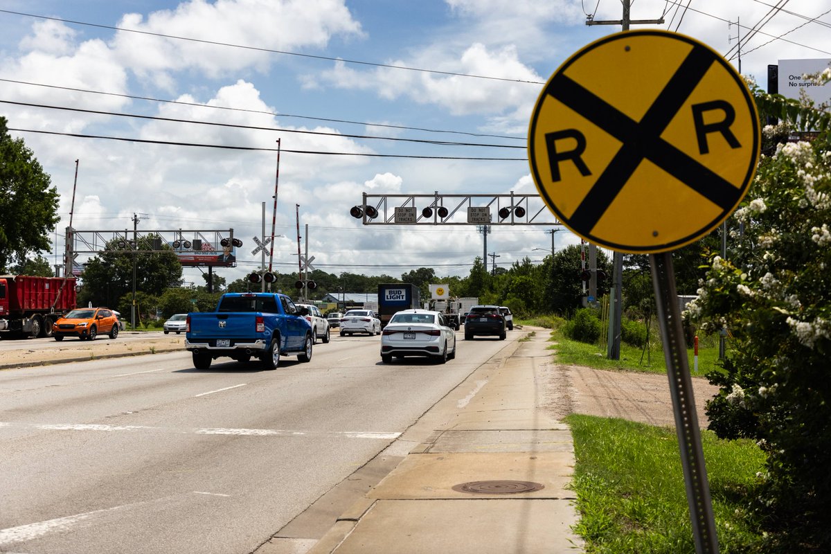 Norfolk Southern to Close Ashley Phosphate Railroad Crossing for Maintenance. Read more here. northcharleston.org/news_detail_T1…