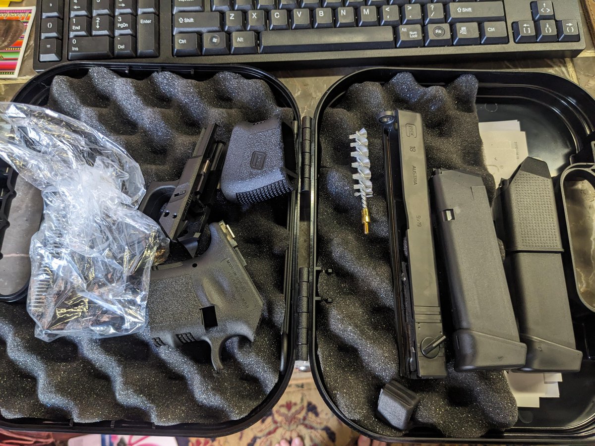 atfcstore's tweet image. After about a 15 month wait for import and whatnot, my G18 parts kit has arrived. This'll be a post sample, obviously, when it's done. Sounds like the barrels are still working their way through the system and will arrive sometime in the nebulous future after going through the…