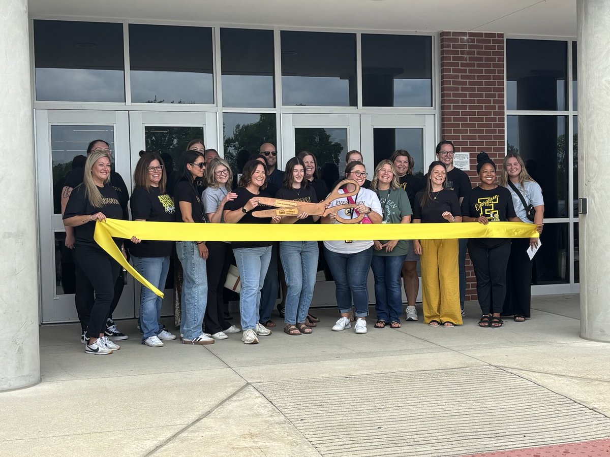 AvonSupt's tweet image. Ribbon cutting for Evergreen Elementary. This school has been a middle, intermediate and now a K-5 elementary school. A great learning environment!