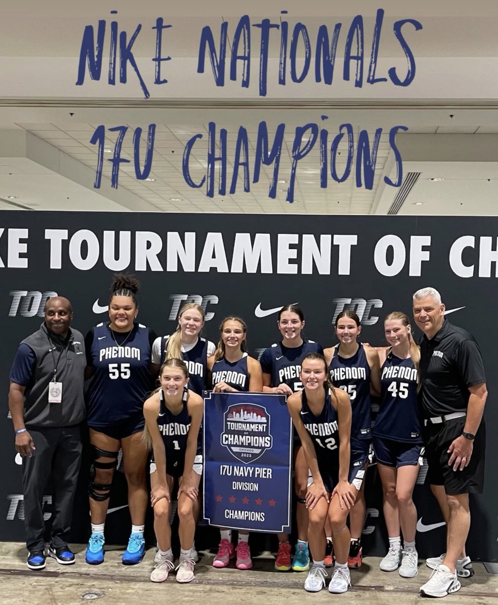 KuClark3's tweet image. So proud of my @MissouriPhenom family for bringing home the 17U CHAMPIONSHIP at @niketoc @NikeTOCChicago! What a way to end the season! 💪🏽🔥 @dbaggs3 @greglogs @Mj2braceJackson @chaunpd