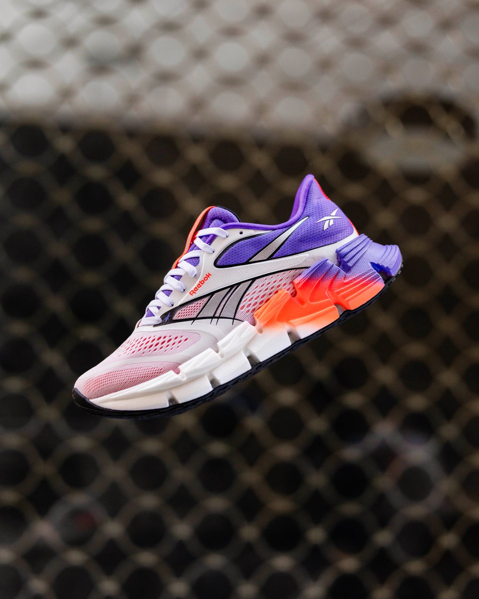 Reebok's tweet image. With ultimate energy return & maximum cushioning, the FloatZig 2 is designed to make life lighter.
Warning: You may get lost in your running thoughts.