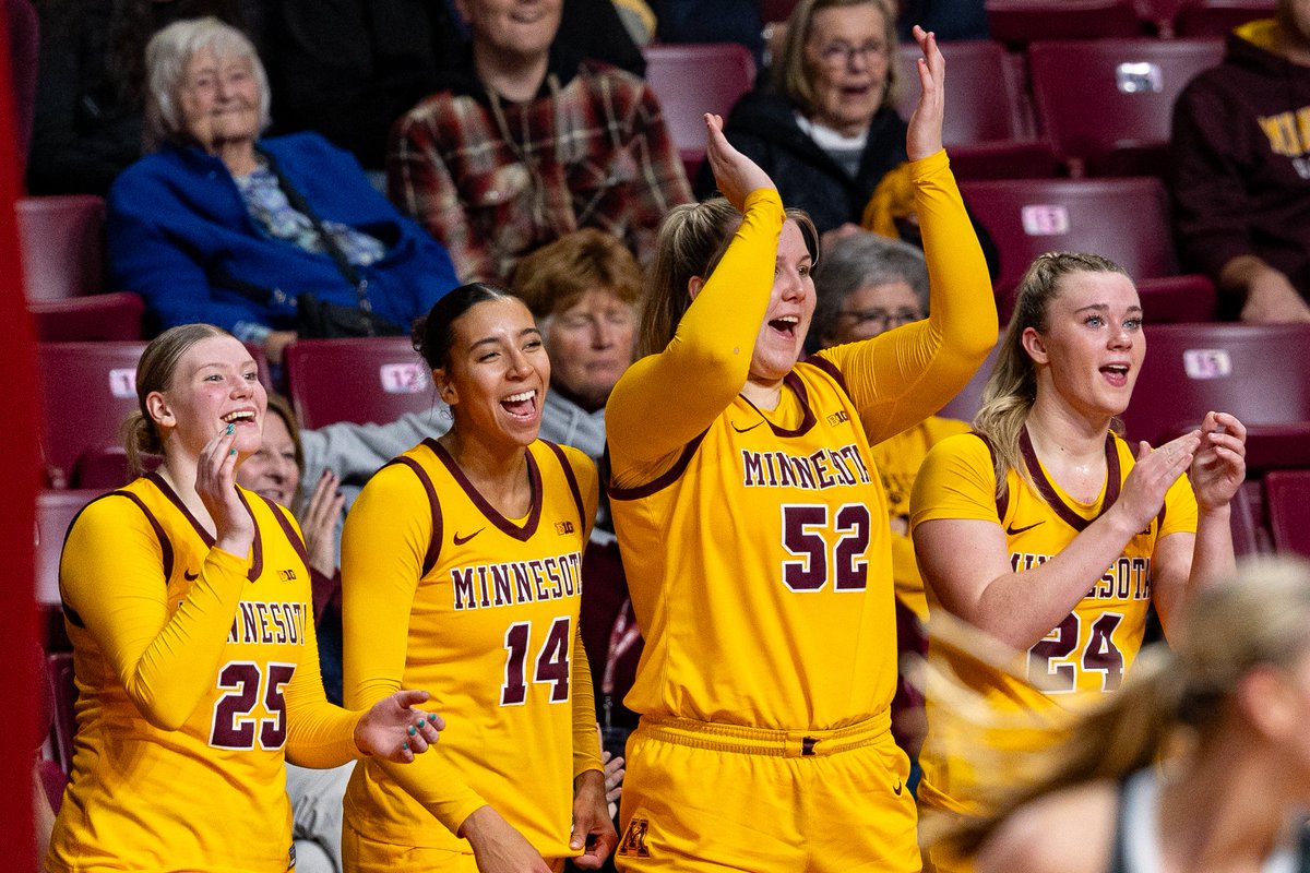 GopherWBB's tweet image. The Barn's about to be electric⚡️
Come be a part of something special and get your season tickets today!
🎟️ z.umn.edu/akr3
#SkiUMah | #Gophers〽️