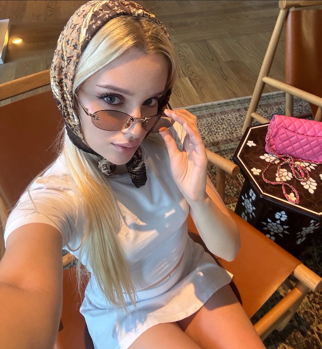 Mina’nın instagram post güncellemesi 🤎👸🏼