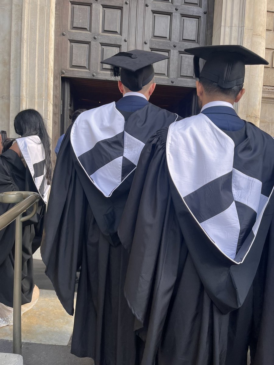 thomasdolphin's tweet image. Honoured to be at the @officialblsa Barts and The London Rites of Passage ceremony 2025 tonight - St Paul’s provides a magnificent backdrop for this key moment in the careers of these new doctors. 🖤🤍
