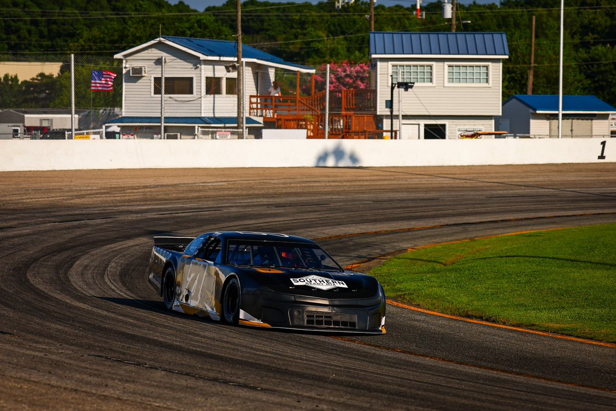 HettingerRacing's tweet image. Round 2/3 ✅ in the Triple Crown
@EatmonParker | @LangleySpeedway