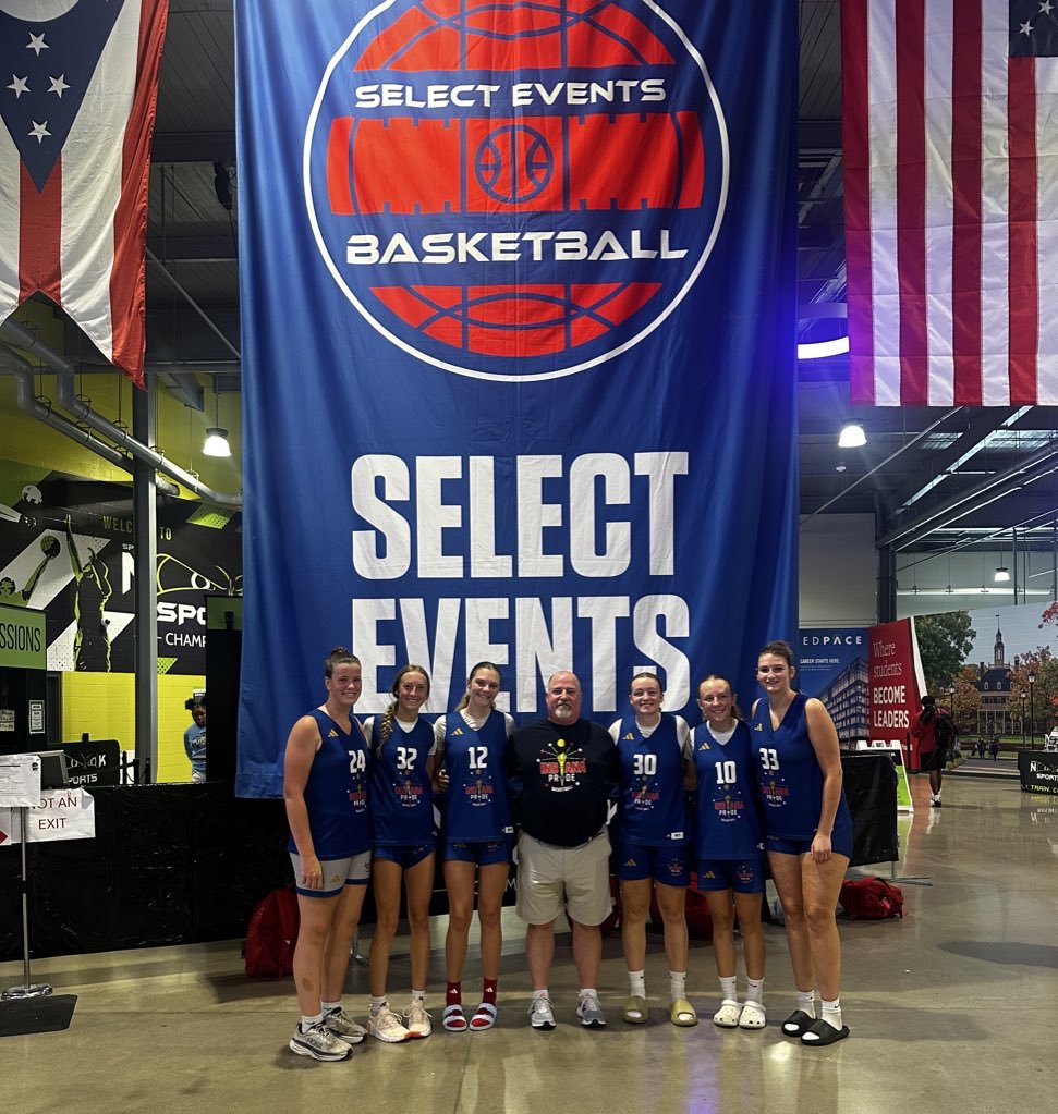rowanradaszewsk's tweet image. As my AAU season comes to an end, I am grateful for the opportunity that I have been given over the past years. i’ve made some amazing lifelong friends, thank you to everyone who has made this possible. I can’t wait to see where this goes🩷🏀