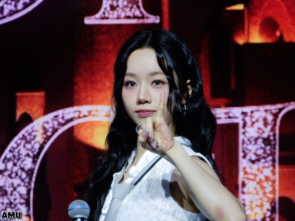 amu01888's tweet image. 250719
Hyeriโs Studio in HK
์ฝ์
@hyeriherihey
#์ดํ๋ฆฌ #ํ๋ฆฌ #Hyeri #ๆ ๅฉ