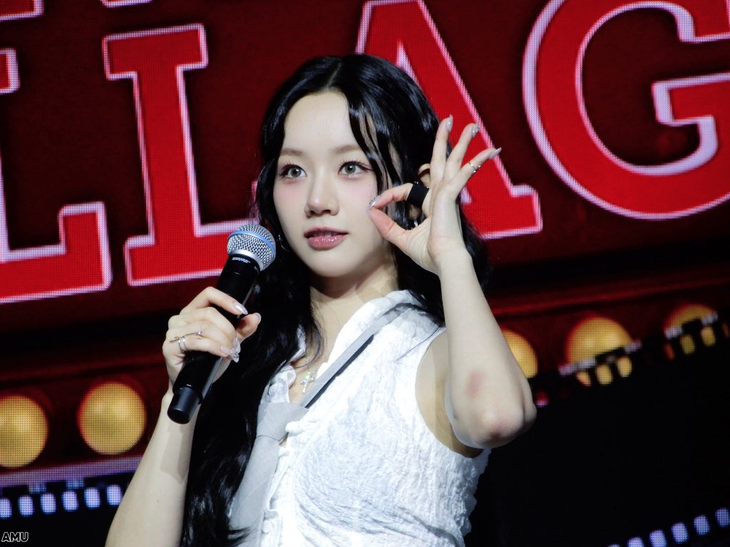 amu01888's tweet image. 250719
Hyeriโs Studio in HK
์ฝ์
@hyeriherihey
#์ดํ๋ฆฌ #ํ๋ฆฌ #Hyeri #ๆ ๅฉ