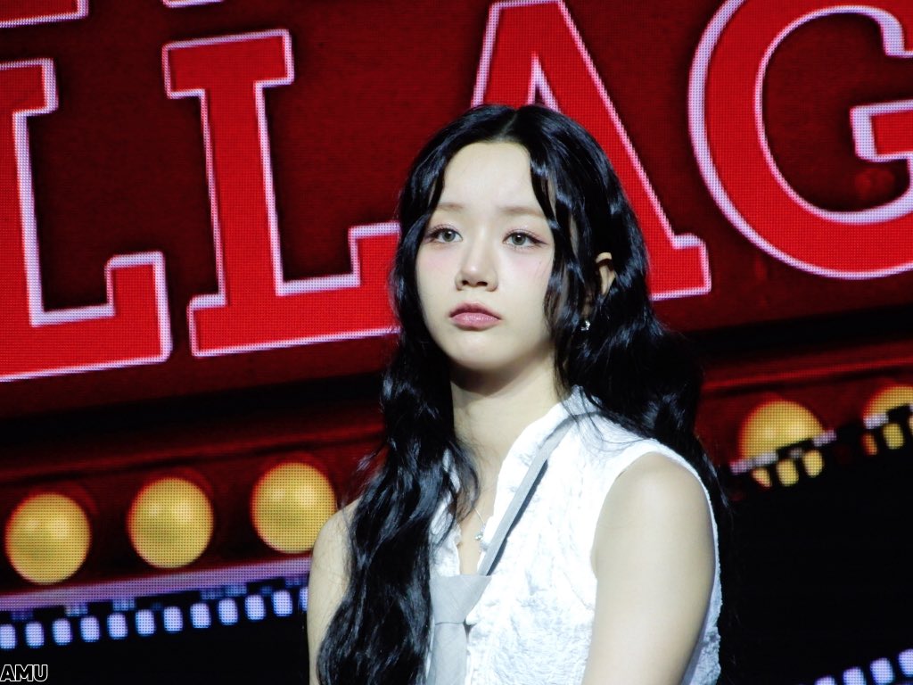 amu01888's tweet image. 250719
Hyeriโs Studio in HK
์ฝ์
@hyeriherihey
#์ดํ๋ฆฌ #ํ๋ฆฌ #Hyeri #ๆ ๅฉ