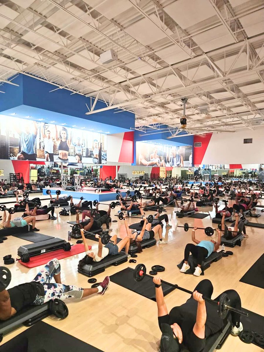 Thanks for our members who brought the ENERGY to our LesMills BODYPUMP™ class and major love for our fitness instructors like @300sparatacus (on IG) who turns every class into a party!
